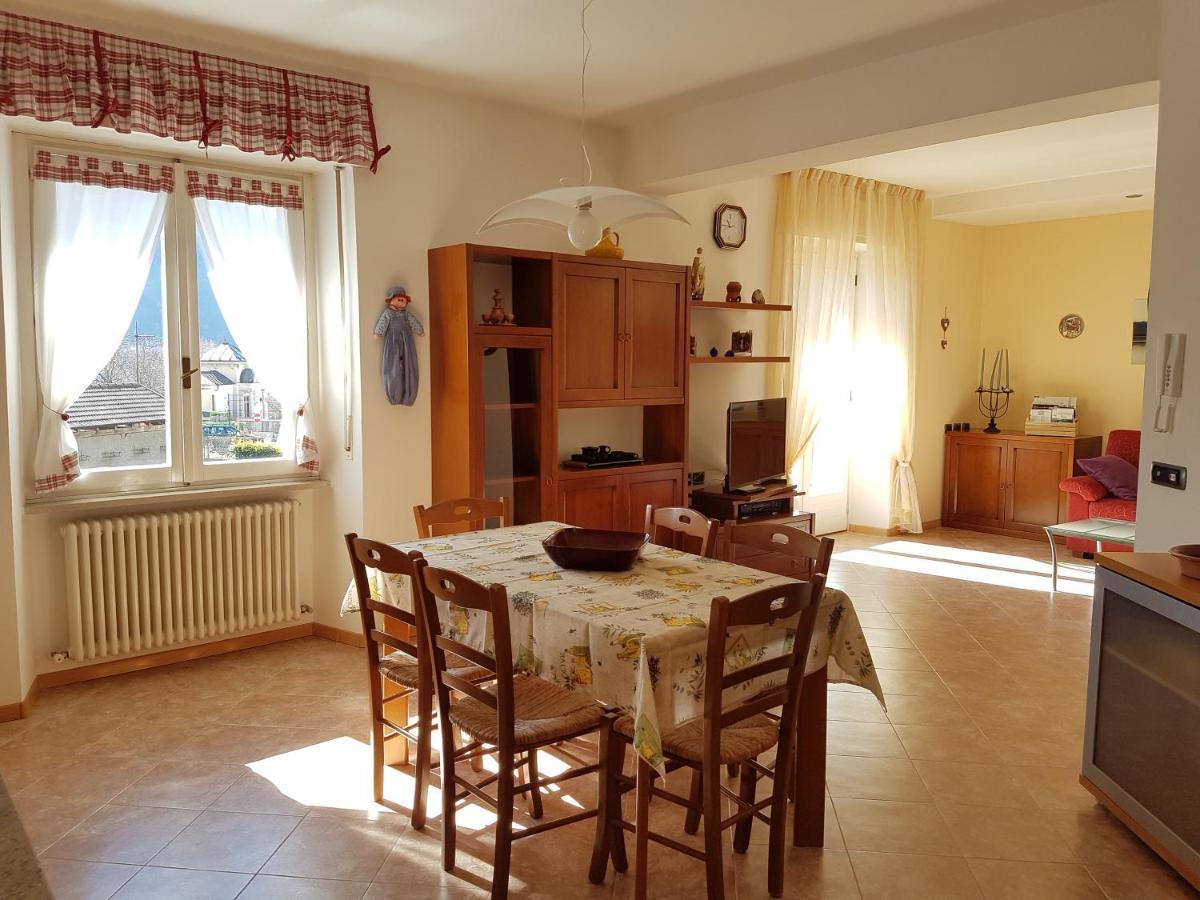Casa Luca E Cristina Villa Mezzolago Bagian luar foto