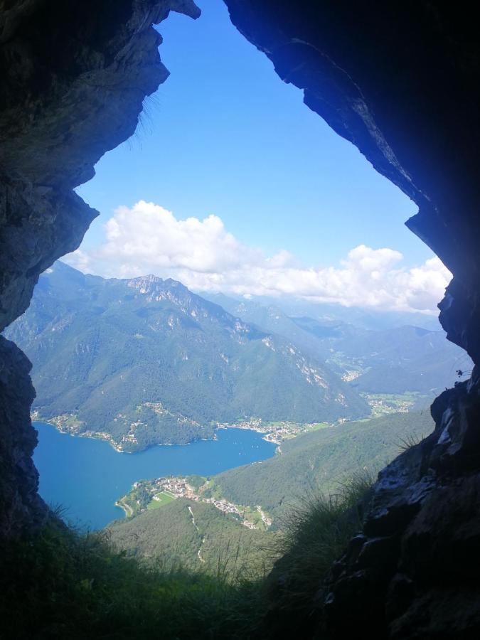 Casa Luca E Cristina Villa Mezzolago Bagian luar foto