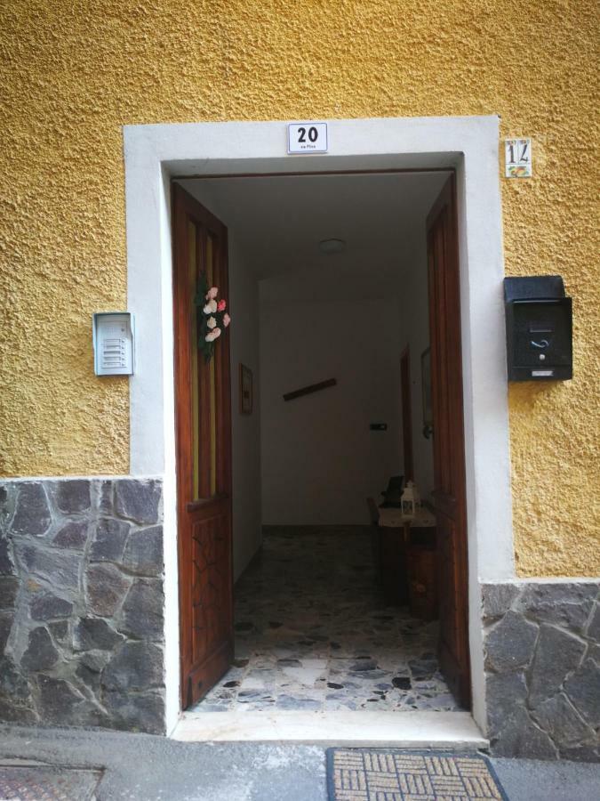 Casa Luca E Cristina Villa Mezzolago Bagian luar foto